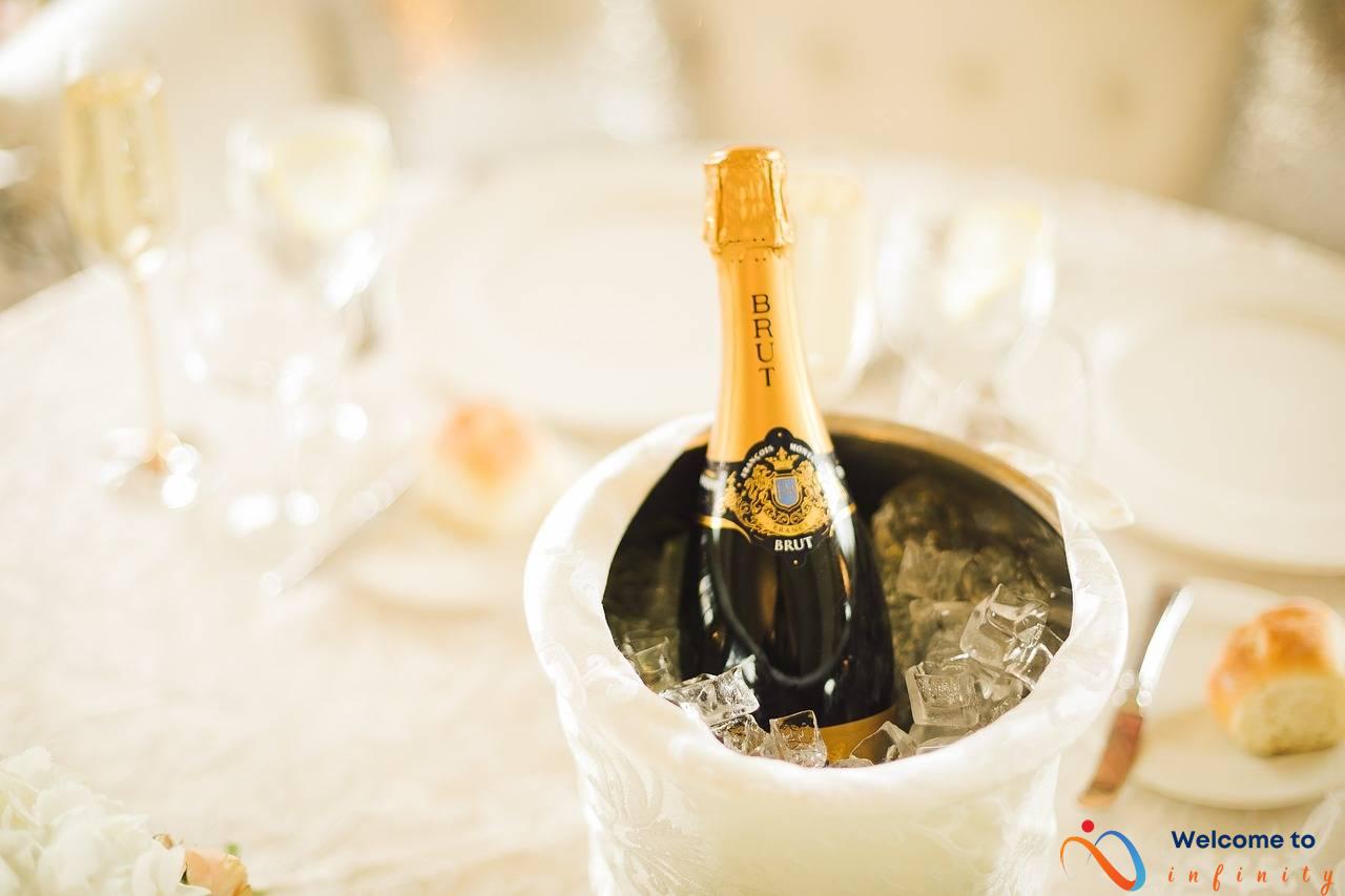 Contemporary Wedding Favors for a Sleek and Minimalist Wedding