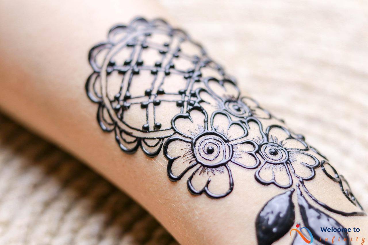 Feminine Tattoo Designs: Celebrating Womanhood in Ink